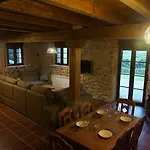 La Casa De La Costura - * Solares