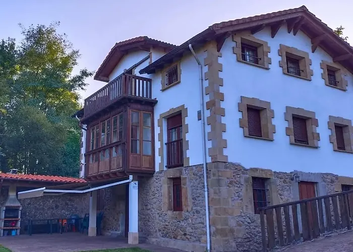 La Casa De La Costura - Solares