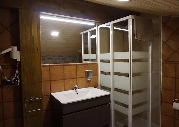 La Casa De La Costura - *