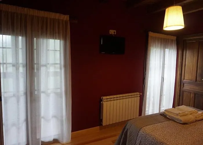 La Casa De La Costura - * Solares